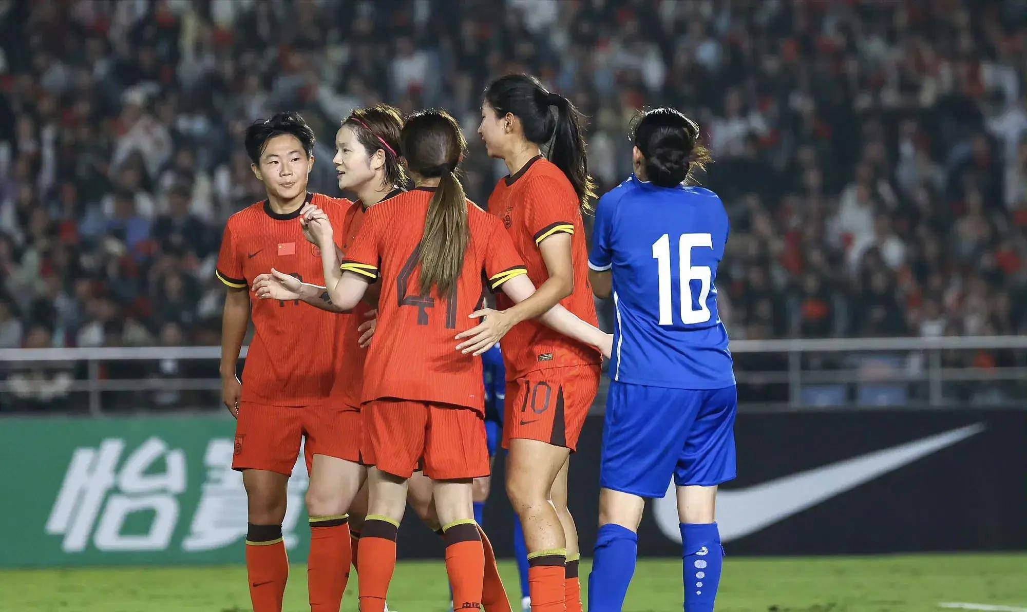 国际女足友谊赛，中国队完胜对手